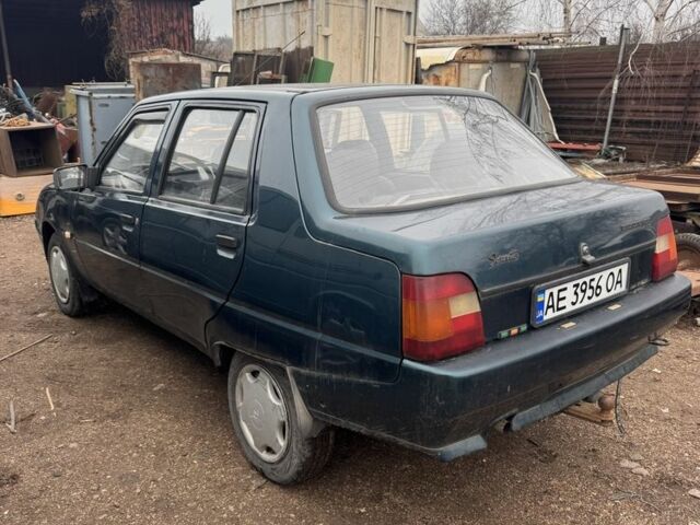 Зелений ЗАЗ 1103 Славута, об'ємом двигуна 1.1 л та пробігом 100 тис. км за 450 $, фото 1 на Automoto.ua