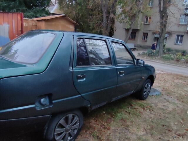 Зеленый ЗАЗ 1103 Славута, объемом двигателя 1.1 л и пробегом 200 тыс. км за 668 $, фото 3 на Automoto.ua