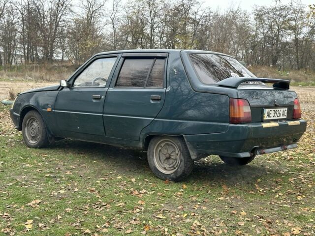 Зеленый ЗАЗ 1103 Славута, объемом двигателя 1.3 л и пробегом 150 тыс. км за 800 $, фото 2 на Automoto.ua