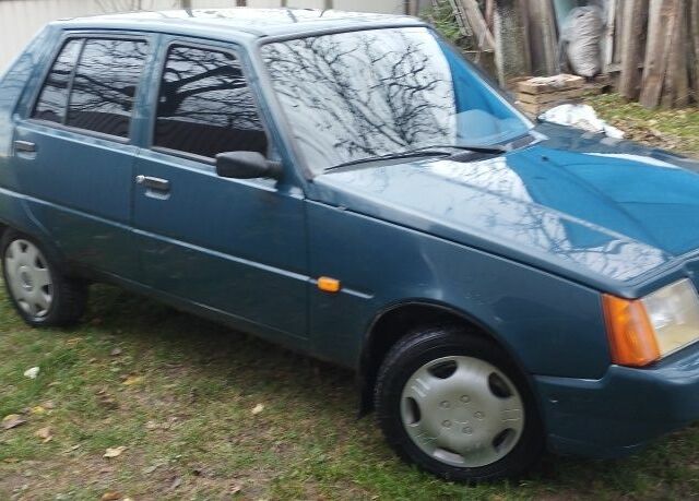 ЗАЗ 1103 Славута 2004 у Городне на Automoto.ua Зелений ЗАЗ 1103 Славута, об'ємом двигуна 0 л та пробігом 155 тис. км за 700 $, фото 3 на Automoto.ua