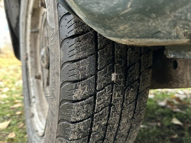 Зеленый ЗАЗ 1103 Славута, объемом двигателя 1.3 л и пробегом 150 тыс. км за 800 $, фото 13 на Automoto.ua