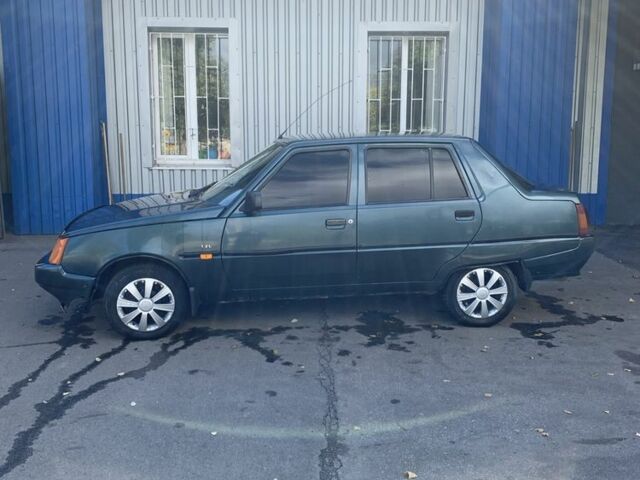 Зелений ЗАЗ 1103 Славута, об'ємом двигуна 1.2 л та пробігом 100 тис. км за 713 $, фото 5 на Automoto.ua