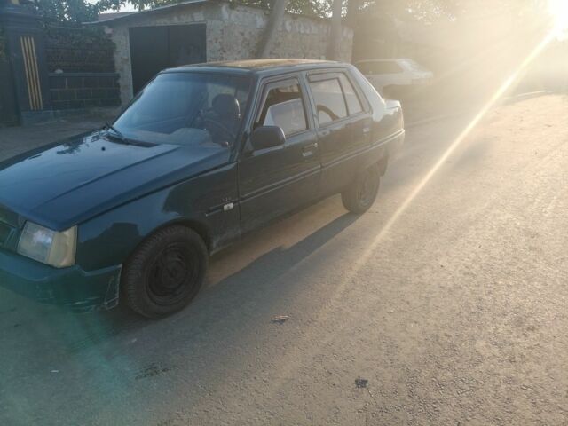 Зеленый ЗАЗ 1103 Славута, объемом двигателя 1 л и пробегом 2 тыс. км за 750 $, фото 3 на Automoto.ua