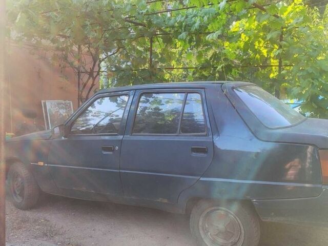 Зелений ЗАЗ 1103 Славута, об'ємом двигуна 1.3 л та пробігом 400 тис. км за 700 $, фото 1 на Automoto.ua