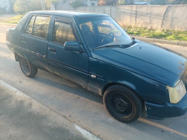 Зеленый ЗАЗ 1103 Славута, объемом двигателя 1 л и пробегом 2 тыс. км за 750 $, фото 2 на Automoto.ua