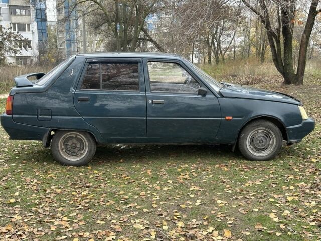 Зеленый ЗАЗ 1103 Славута, объемом двигателя 1.3 л и пробегом 150 тыс. км за 800 $, фото 6 на Automoto.ua