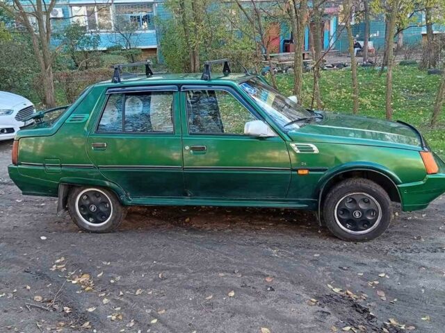 ЗАЗ 1103 Славута 2005 в Каменское - Днепродзержинск на Automoto.ua Зеленый ЗАЗ 1103 Славута, объемом двигателя 1.2 л и пробегом 200 тыс. км за 594 $, фото 2 на Automoto.ua