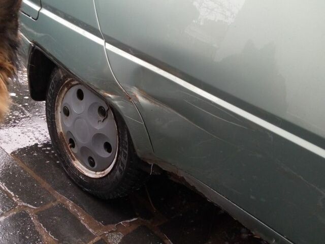 Зелений ЗАЗ 1103 Славута, об'ємом двигуна 1.2 л та пробігом 1 тис. км за 500 $, фото 2 на Automoto.ua