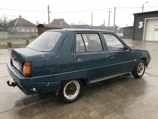 Зелений ЗАЗ 1103 Славута, об'ємом двигуна 1.2 л та пробігом 100 тис. км за 400 $, фото 2 на Automoto.ua