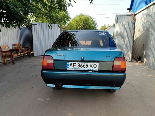 Зелений ЗАЗ 1103 Славута, об'ємом двигуна 1.2 л та пробігом 190 тис. км за 1000 $, фото 3 на Automoto.ua