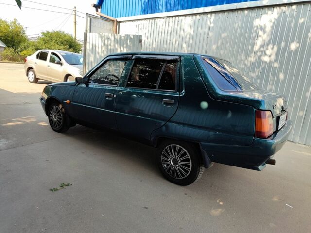 Зелений ЗАЗ 1103 Славута, об'ємом двигуна 1.2 л та пробігом 190 тис. км за 1000 $, фото 1 на Automoto.ua