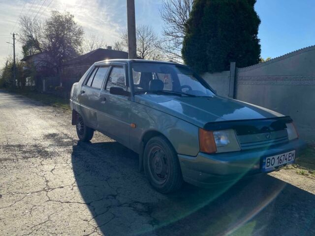 Зеленый ЗАЗ 1103 Славута, объемом двигателя 1.3 л и пробегом 70 тыс. км за 1300 $, фото 3 на Automoto.ua