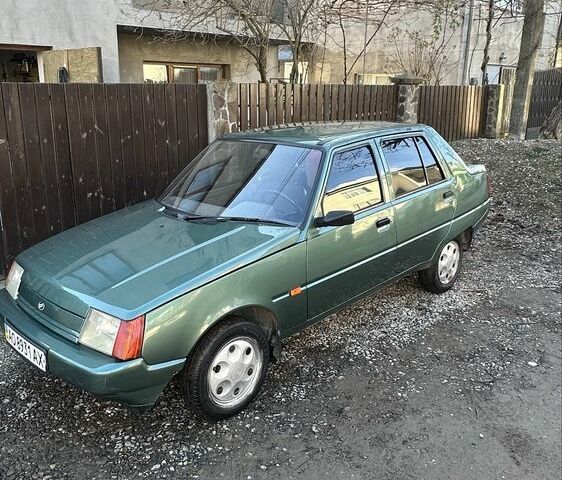 Зеленый ЗАЗ 1103 Славута, объемом двигателя 1.3 л и пробегом 84 тыс. км за 1199 $, фото 2 на Automoto.ua