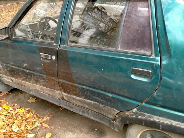 Зеленый ЗАЗ 1103 Славута, объемом двигателя 1 л и пробегом 150 тыс. км за 357 $, фото 3 на Automoto.ua