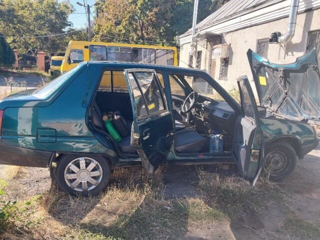 Зеленый ЗАЗ 1103 Славута, объемом двигателя 1.2 л и пробегом 100 тыс. км за 1000 $, фото 3 на Automoto.ua