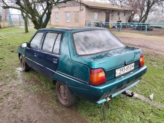 Зеленый ЗАЗ 1103 Славута, объемом двигателя 1.2 л и пробегом 85 тыс. км за 356 $, фото 1 на Automoto.ua
