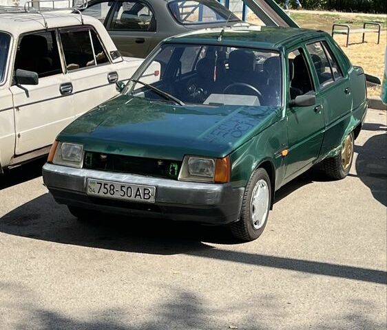 Зеленый ЗАЗ 1103 Славута, объемом двигателя 1.2 л и пробегом 200 тыс. км за 700 $, фото 6 на Automoto.ua