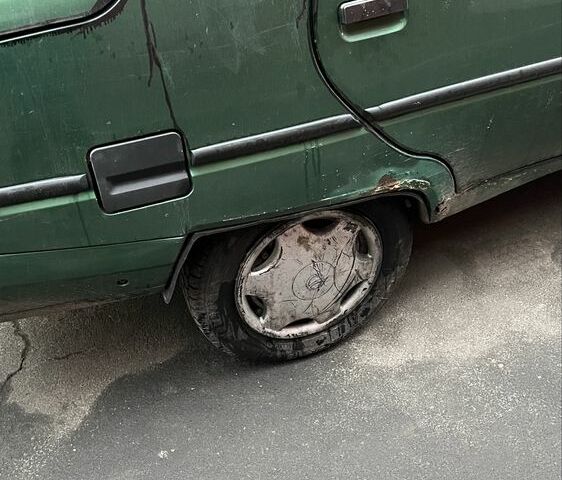 Зеленый ЗАЗ 1103 Славута, объемом двигателя 1.2 л и пробегом 200 тыс. км за 700 $, фото 4 на Automoto.ua