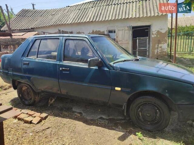 Зеленый ЗАЗ 1103 Славута, объемом двигателя 1.2 л и пробегом 220 тыс. км за 900 $, фото 2 на Automoto.ua