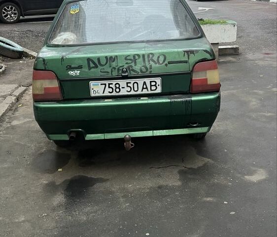 Зеленый ЗАЗ 1103 Славута, объемом двигателя 1.2 л и пробегом 200 тыс. км за 700 $, фото 2 на Automoto.ua