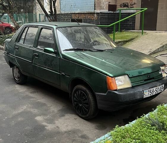 Зеленый ЗАЗ 1103 Славута, объемом двигателя 1.2 л и пробегом 200 тыс. км за 700 $, фото 5 на Automoto.ua