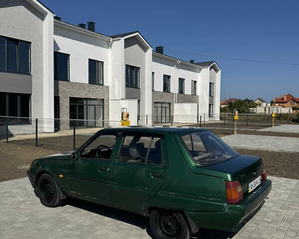 Зеленый ЗАЗ 1103 Славута, объемом двигателя 1.2 л и пробегом 200 тыс. км за 1000 $, фото 5 на Automoto.ua