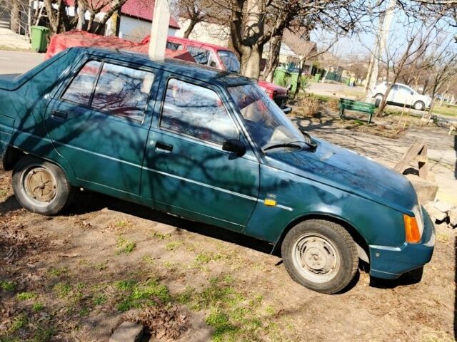 Зеленый ЗАЗ 1103 Славута, объемом двигателя 1.2 л и пробегом 202 тыс. км за 709 $, фото 6 на Automoto.ua