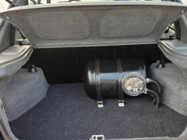 Зелений ЗАЗ 1103 Славута, об'ємом двигуна 1.2 л та пробігом 80 тис. км за 1800 $, фото 11 на Automoto.ua