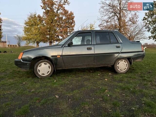 ЗАЗ 1103 Славута 2004 в Кропивницком (Кировограде) на Automoto.ua Зеленый ЗАЗ 1103 Славута, объемом двигателя 1.3 л и пробегом 90 тыс. км за 1250 $, фото 1 на Automoto.ua