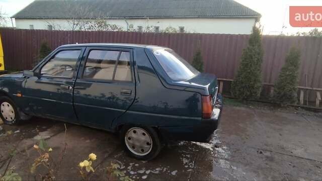 Зелений ЗАЗ 1103 Славута, об'ємом двигуна 1.2 л та пробігом 140 тис. км за 500 $, фото 2 на Automoto.ua