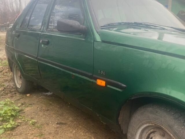 Зеленый ЗАЗ 1103 Славута, объемом двигателя 1.3 л и пробегом 210 тыс. км за 828 $, фото 3 на Automoto.ua