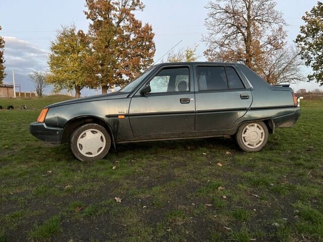 ЗАЗ 1103 Славута 2004 у Кропивницькому (Кіровограді) на Automoto.ua Зелений ЗАЗ 1103 Славута, об'ємом двигуна 1.3 л та пробігом 90 тис. км за 1250 $, фото 2 на Automoto.ua