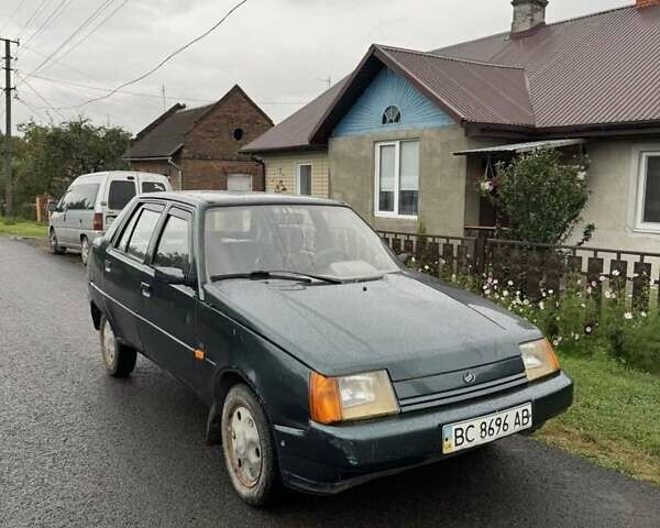 Зеленый ЗАЗ 1103 Славута, объемом двигателя 1.2 л и пробегом 133 тыс. км за 550 $, фото 2 на Automoto.ua