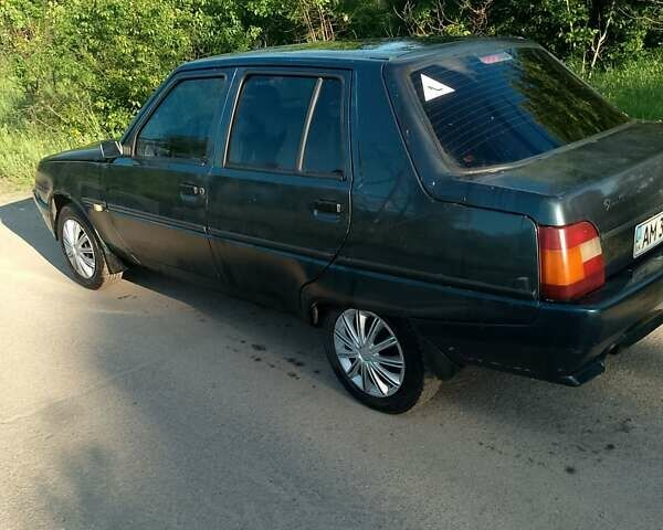 Зеленый ЗАЗ 1103 Славута, объемом двигателя 1.2 л и пробегом 260 тыс. км за 1200 $, фото 4 на Automoto.ua