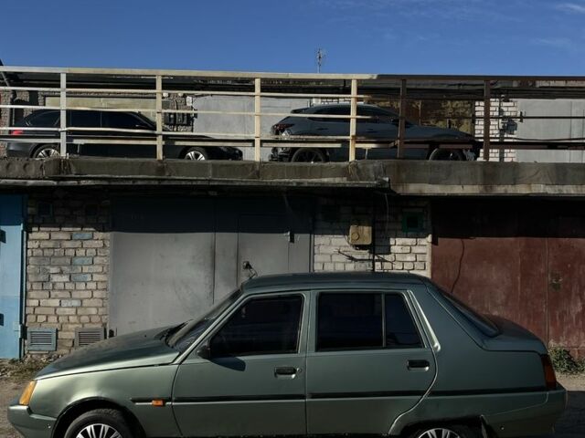 Зеленый ЗАЗ 1103 Славута, объемом двигателя 1.2 л и пробегом 200 тыс. км за 550 $, фото 3 на Automoto.ua