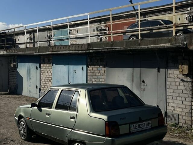 Зеленый ЗАЗ 1103 Славута, объемом двигателя 1.2 л и пробегом 200 тыс. км за 550 $, фото 4 на Automoto.ua