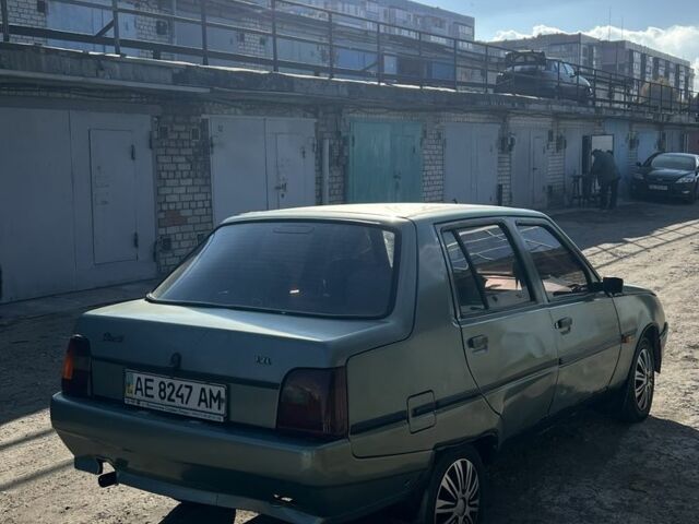 Зеленый ЗАЗ 1103 Славута, объемом двигателя 1.2 л и пробегом 200 тыс. км за 550 $, фото 5 на Automoto.ua