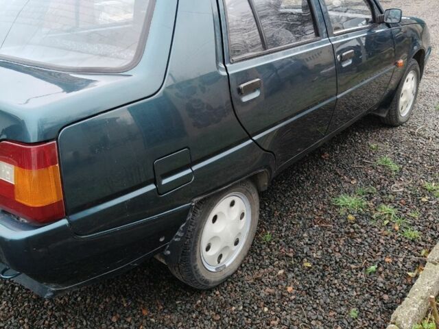 Зелений ЗАЗ 1103 Славута, об'ємом двигуна 1.2 л та пробігом 30 тис. км за 1650 $, фото 3 на Automoto.ua