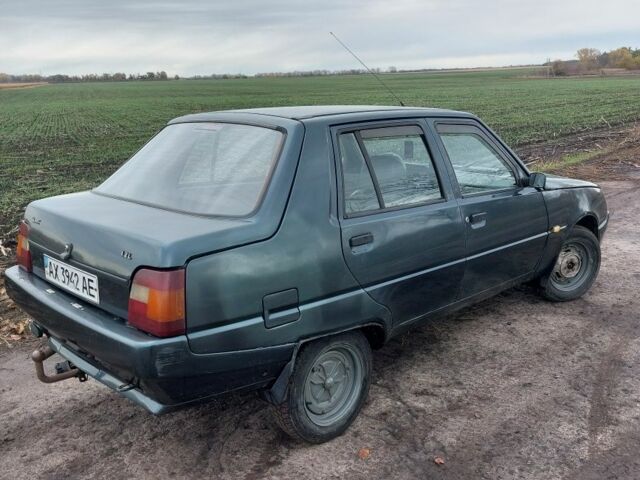 ЗАЗ 1103 Славута 2005 в Пирятине на Automoto.ua Зеленый ЗАЗ 1103 Славута, объемом двигателя 1.2 л и пробегом 150 тыс. км за 649 $, фото 7 на Automoto.ua