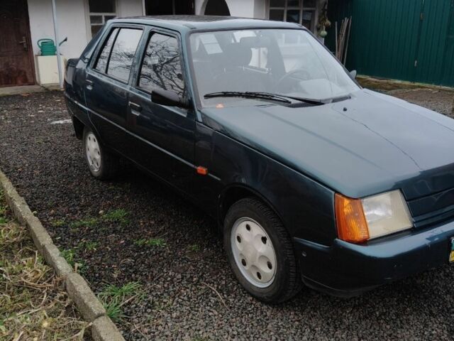 Зелений ЗАЗ 1103 Славута, об'ємом двигуна 1.2 л та пробігом 30 тис. км за 1650 $, фото 1 на Automoto.ua