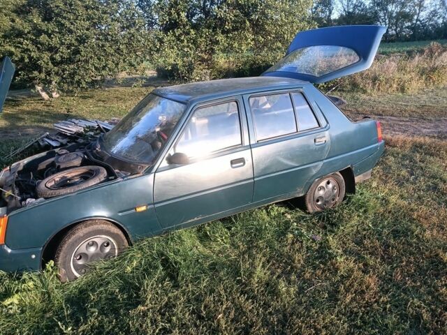 Зелений ЗАЗ 1103 Славута, об'ємом двигуна 1 л та пробігом 110 тис. км за 835 $, фото 3 на Automoto.ua