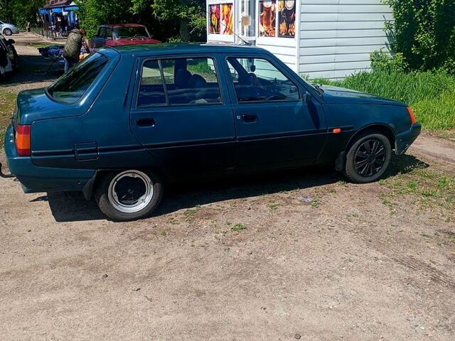 Зеленый ЗАЗ 1103 Славута, объемом двигателя 1.2 л и пробегом 120 тыс. км за 830 $, фото 4 на Automoto.ua