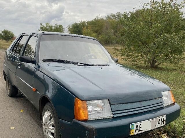 ЗАЗ 1103 Славута 2005 в Днепре (Днепропетровске) на Automoto.ua Зеленый ЗАЗ 1103 Славута, объемом двигателя 1 л и пробегом 100 тыс. км за 900 $, фото 2 на Automoto.ua
