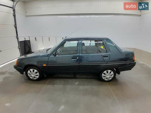 Зелений ЗАЗ 1103 Славута, об'ємом двигуна 1.2 л та пробігом 140 тис. км за 2200 $, фото 1 на Automoto.ua