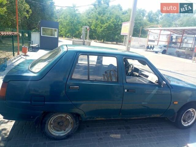 Зеленый ЗАЗ 1103 Славута, объемом двигателя 1.2 л и пробегом 250 тыс. км за 750 $, фото 3 на Automoto.ua