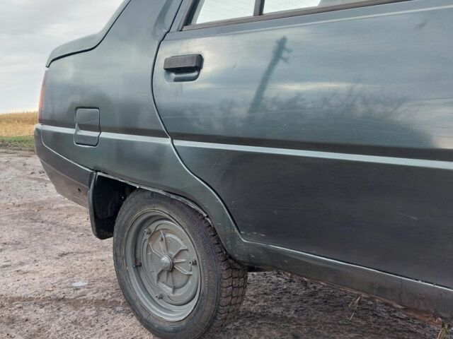 ЗАЗ 1103 Славута 2005 в Пирятине на Automoto.ua Зеленый ЗАЗ 1103 Славута, объемом двигателя 1.2 л и пробегом 150 тыс. км за 649 $, фото 3 на Automoto.ua
