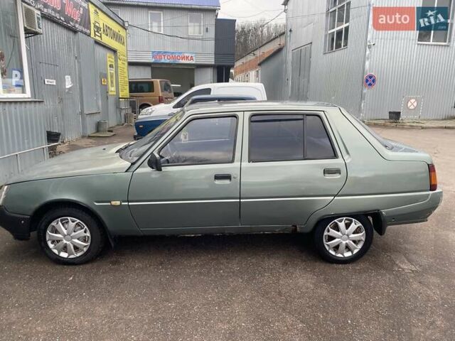 Зеленый ЗАЗ 1103 Славута, объемом двигателя 1.2 л и пробегом 160 тыс. км за 900 $, фото 2 на Automoto.ua