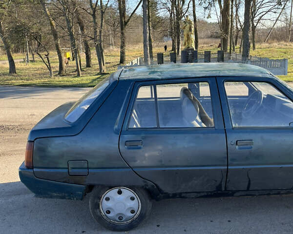 Зеленый ЗАЗ 1103 Славута, объемом двигателя 1.2 л и пробегом 145 тыс. км за 700 $, фото 2 на Automoto.ua