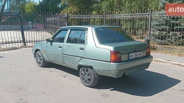 Зелений ЗАЗ 1103 Славута, об'ємом двигуна 1.1 л та пробігом 56 тис. км за 674 $, фото 2 на Automoto.ua