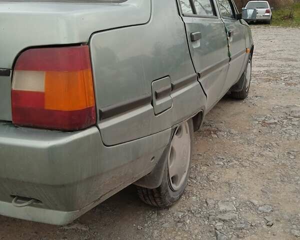 Зелений ЗАЗ 1103 Славута, об'ємом двигуна 1.2 л та пробігом 232 тис. км за 1000 $, фото 5 на Automoto.ua